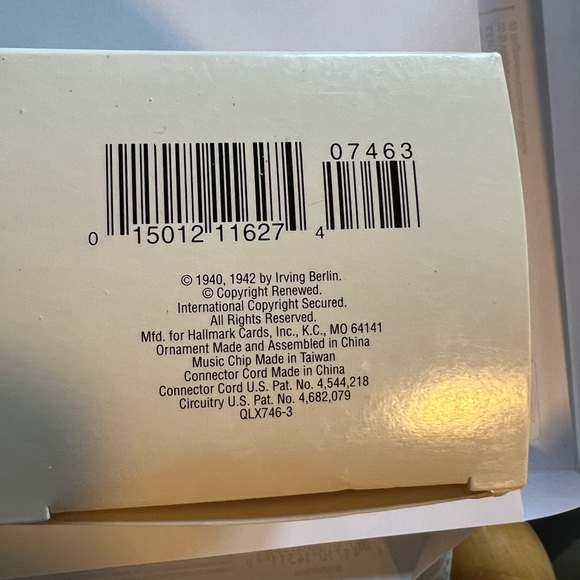 Hallmark Keepsake Ornament White Christmas - Picture 2 of 13